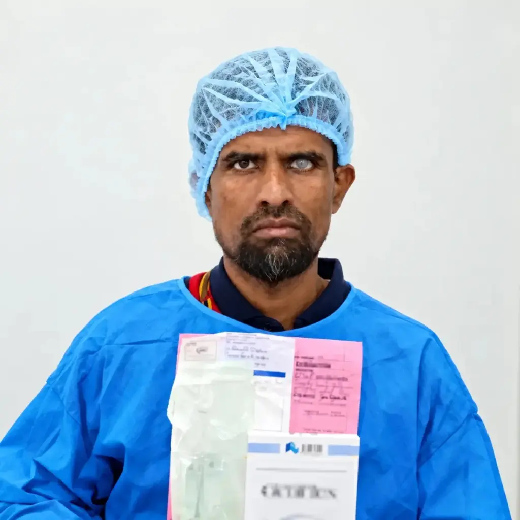 Mohammed Sabouj at the clinic